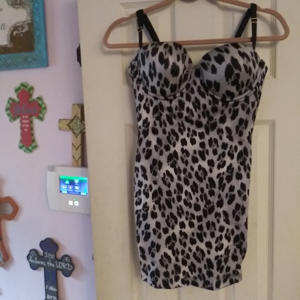 Victoria's Secret Power Figure Cupped Shaping Slip dress 36C Silver Leopard P